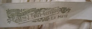 Label van Madame J. Petri-Gerritse
