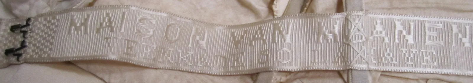 Label van Maison van Maanen