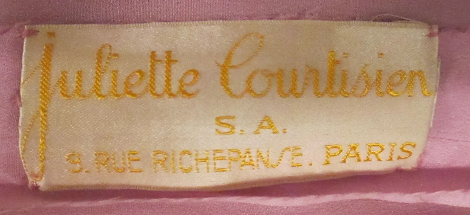 Label van Juliette Courtisien