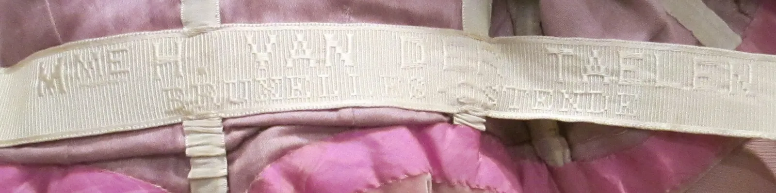 Label van Madame H. Van der Taelen