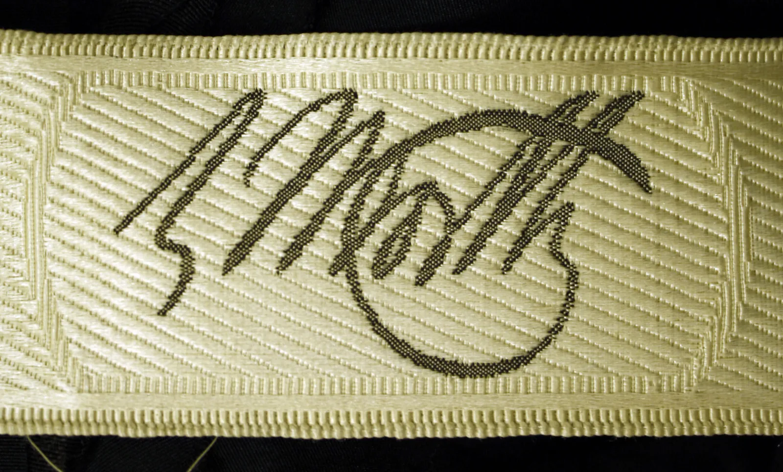 Label van House of Worth