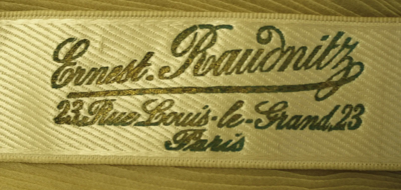 Label van Ernest Raudnitz