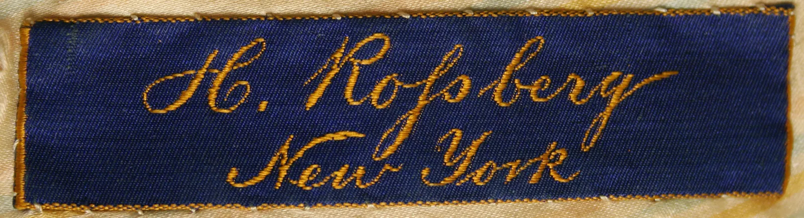 Label van Herman Rossberg