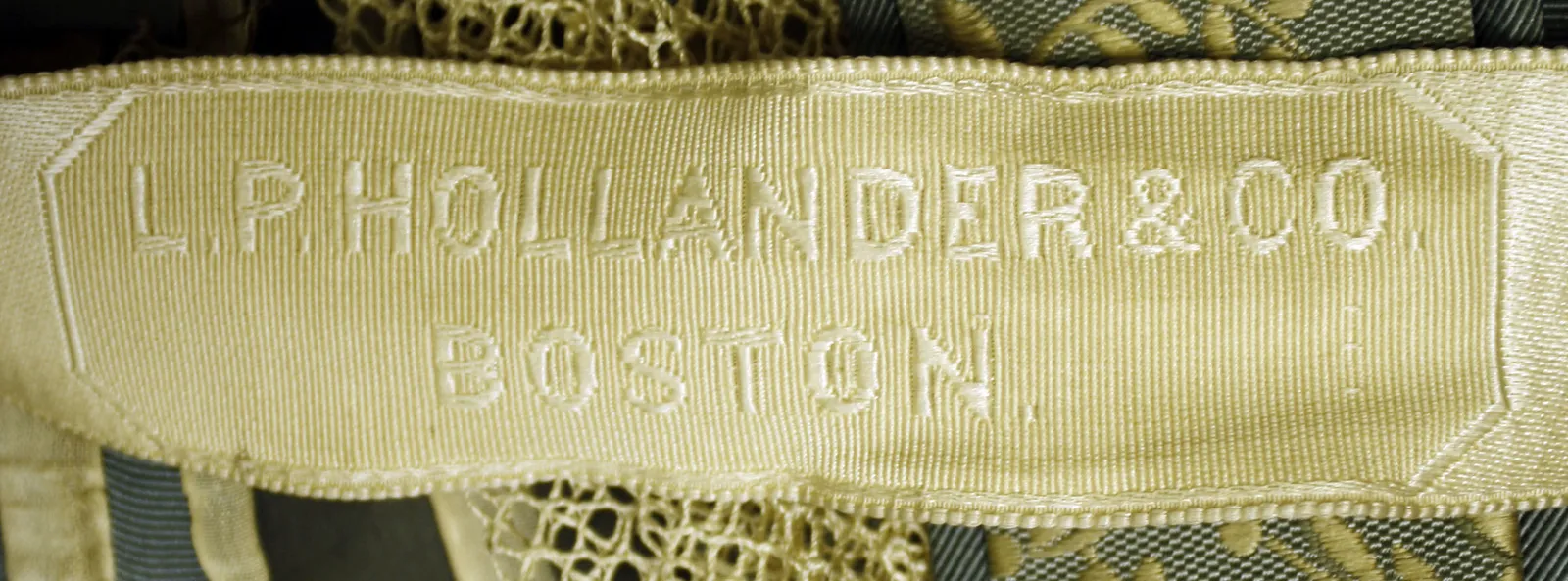Label van L.P. Hollander & Co.